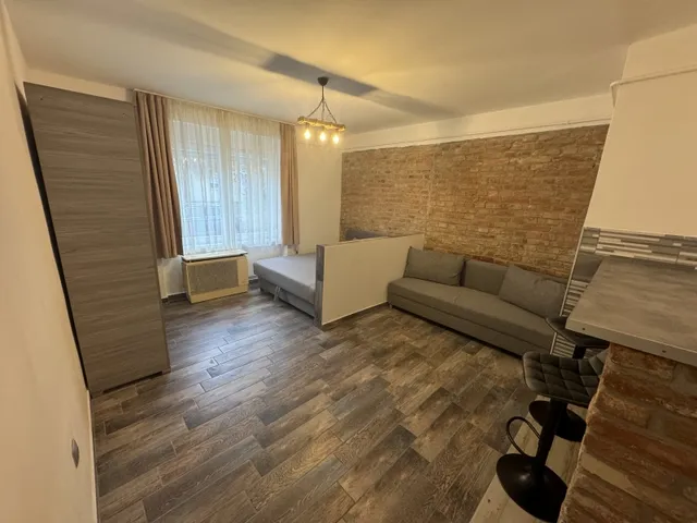 Eladó ház Pécs, Diós 30 nm