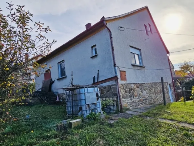 Eladó ház Pécs, Vasas 170 nm