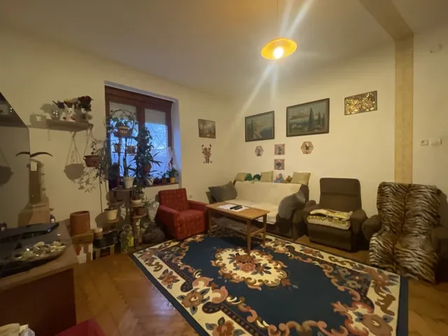 Eladó lakás Komló 67 nm