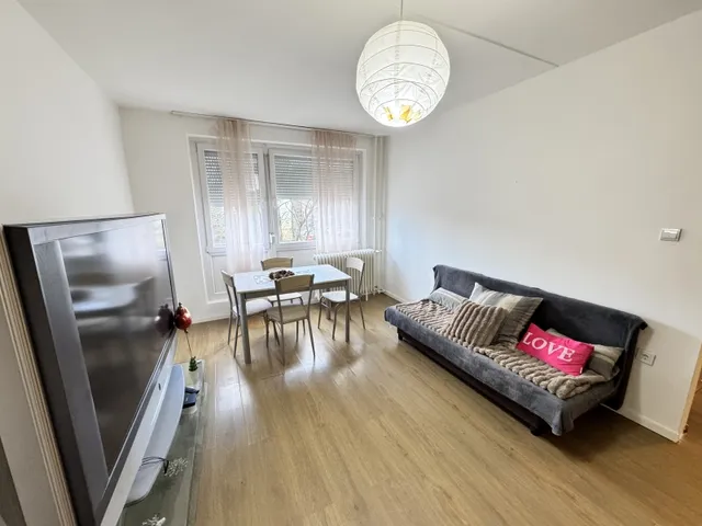 Eladó lakás Pécs, Kertváros 39 nm