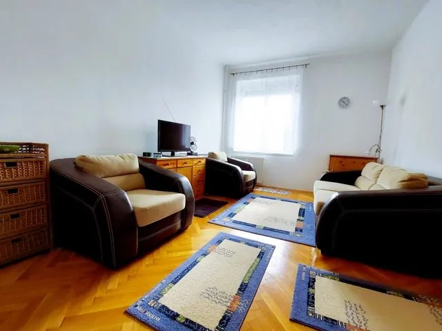 Eladó lakás Pécs, Uránváros 46 nm