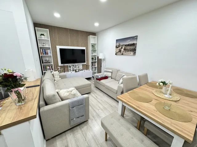 Eladó lakás Komló 52 nm