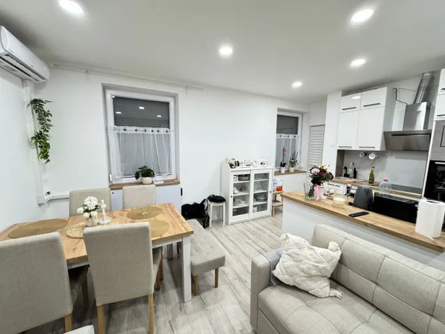 Eladó lakás Komló 52 nm