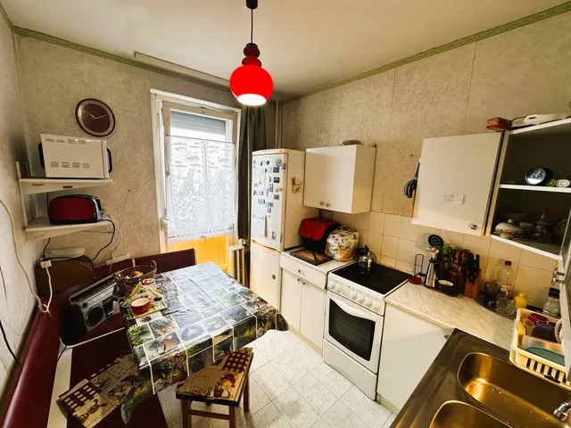 Eladó lakás Pécs, Kertváros 75 nm