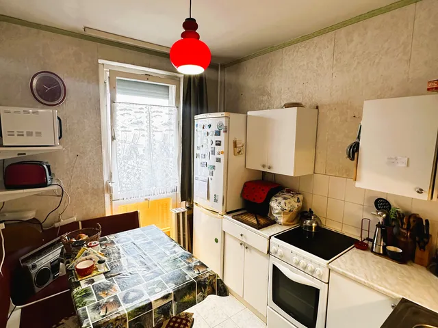 Eladó lakás Pécs, Kertváros 75 nm