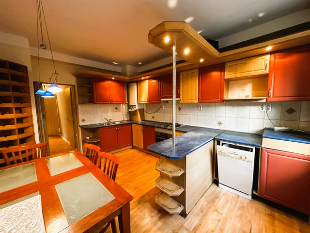 Eladó lakás Komló 85 nm