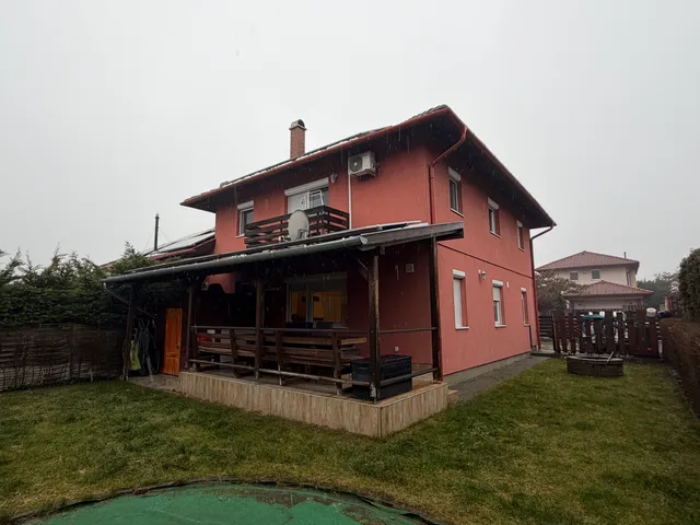 Eladó ház Mogyoród, Erzsébet királyné útja 122 nm