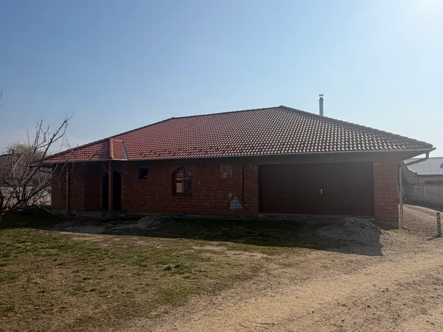 Eladó kereskedelmi és ipari ingatlan Hévízgyörk 470 nm