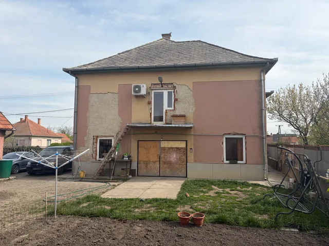 Eladó ház Jászapáti, Dr. Szlovencsák Imre út 158 nm