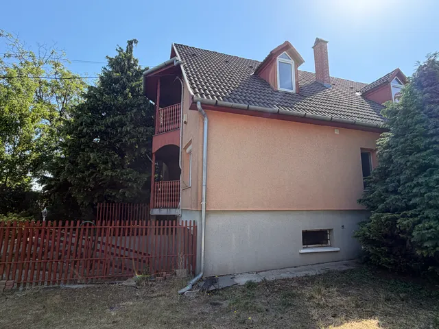 Eladó ház Erdőkertes, Fő út 160 nm