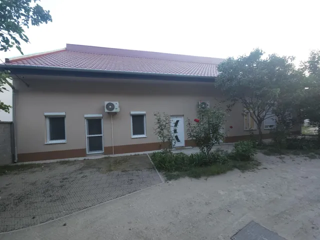 Kiadó ház Kecskemét, Belváros 80 nm