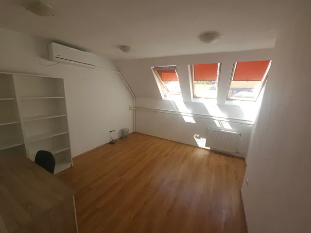 Kiadó kereskedelmi és ipari ingatlan Kecskemét, Belváros 15 nm