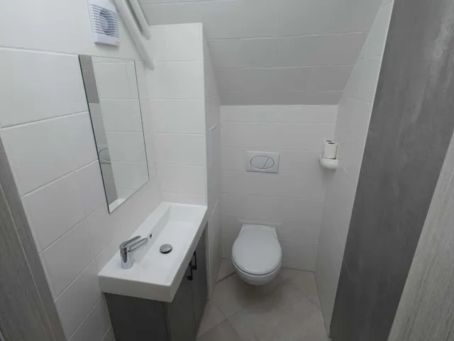 Kiadó kereskedelmi és ipari ingatlan Kecskemét, Belváros, Széchenyi tér 14 21 nm