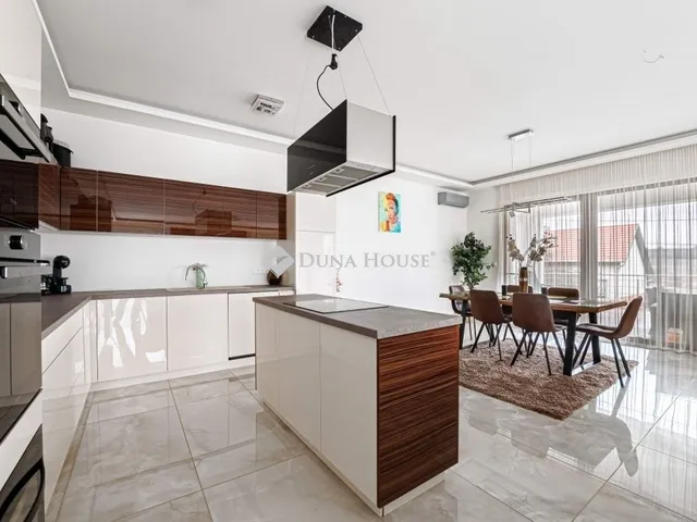 Eladó ház Etyek 290 nm