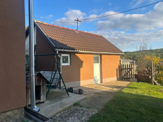 Eladó ház Komló, Gesztenyés 60 nm