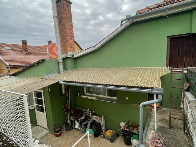 Eladó ház Komló, Újtelep 75 nm