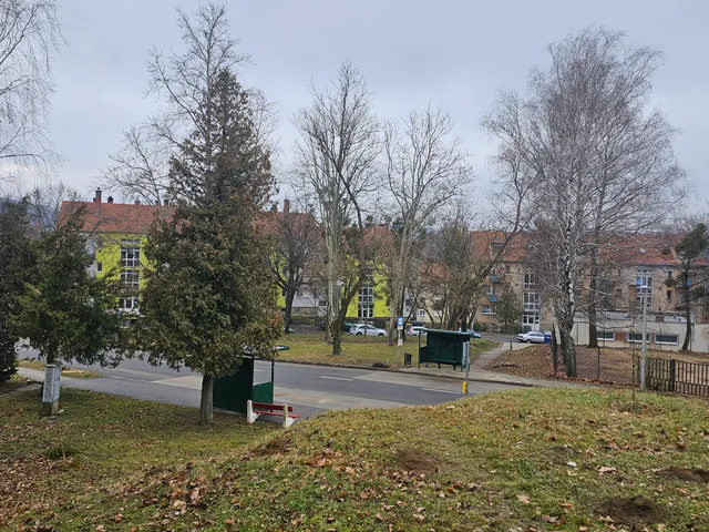 Eladó lakás Komló 37 nm