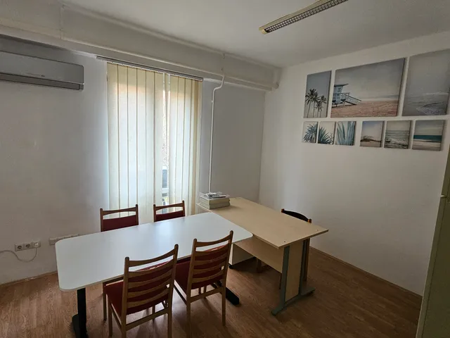 Kiadó kereskedelmi és ipari ingatlan Komló 32 nm