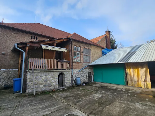 Eladó ház Sásd 150 nm