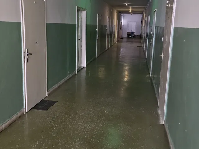 Eladó kereskedelmi és ipari ingatlan Komló, Pécsi út 5000 nm