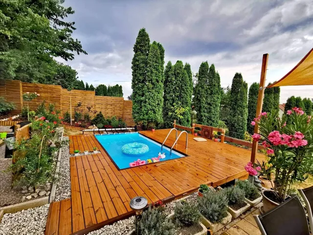 Eladó ház Komló 96 nm