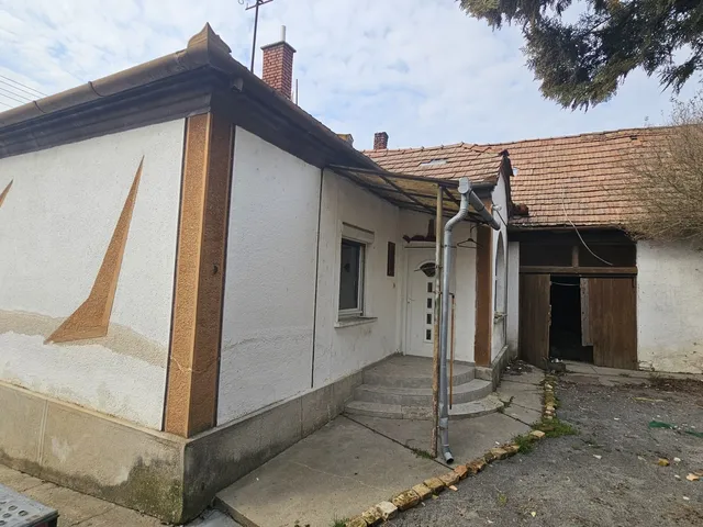 Eladó ház Kömlő, Fő utca 92 nm
