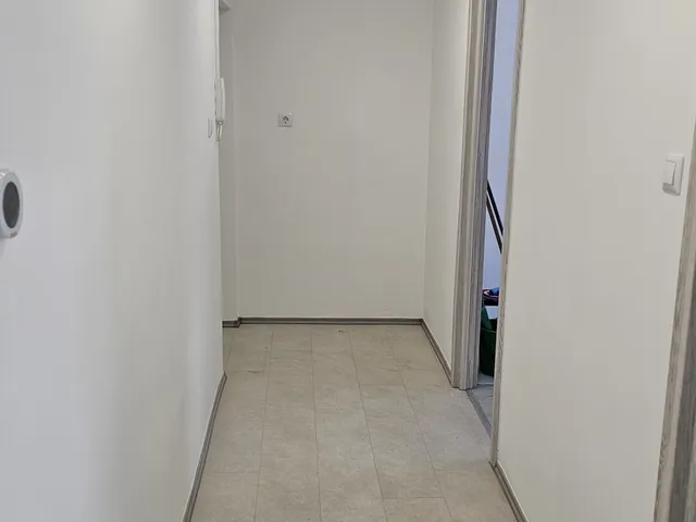 Eladó lakás Komló 53 nm