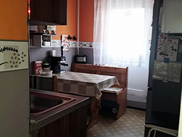 Eladó lakás Komló, Cserma utca 59 nm