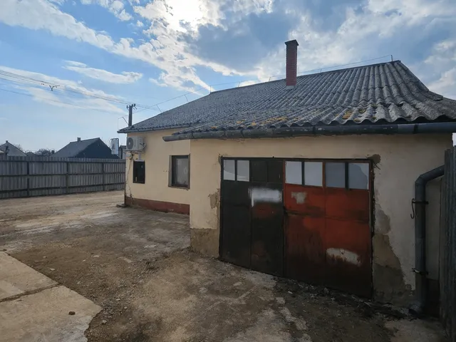 Eladó ház Sásd, Jókai utca 200 nm