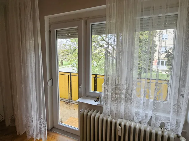 Eladó lakás Komló, Alkotmány utca 41 nm