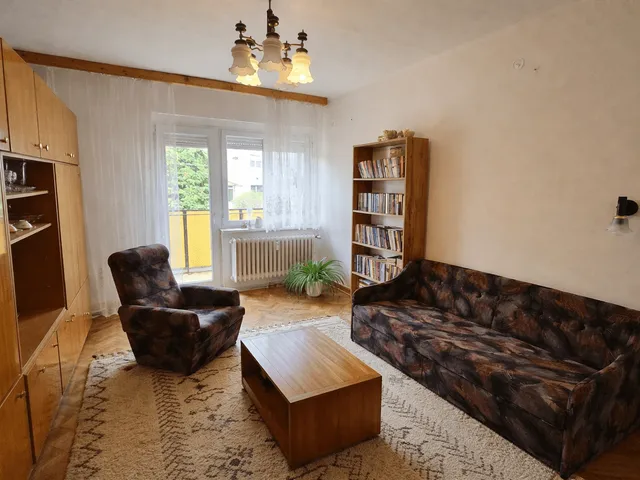 Eladó lakás Komló 41 nm