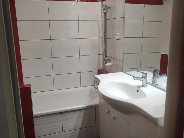 Eladó lakás Komló 52 nm