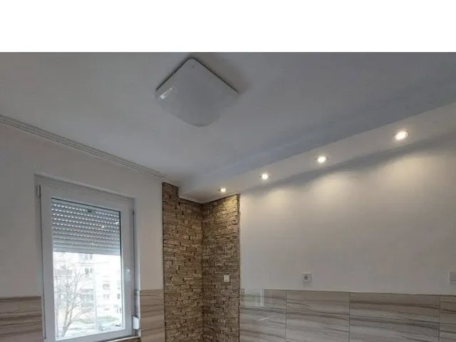 Eladó lakás Komló, Hegyhát utca  52 nm