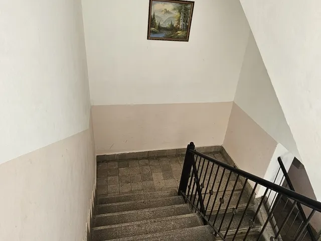 Eladó lakás Kömlő, Zrínyi tér 54 nm