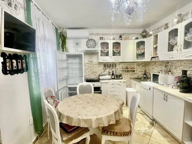 Eladó lakás Komló 52 nm