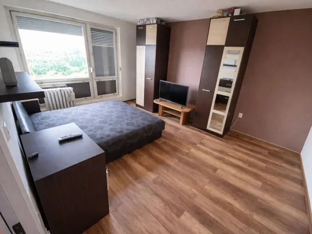 Eladó lakás Komló, Vértanúk utca  37 nm