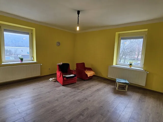 Eladó lakás Komló 91 nm