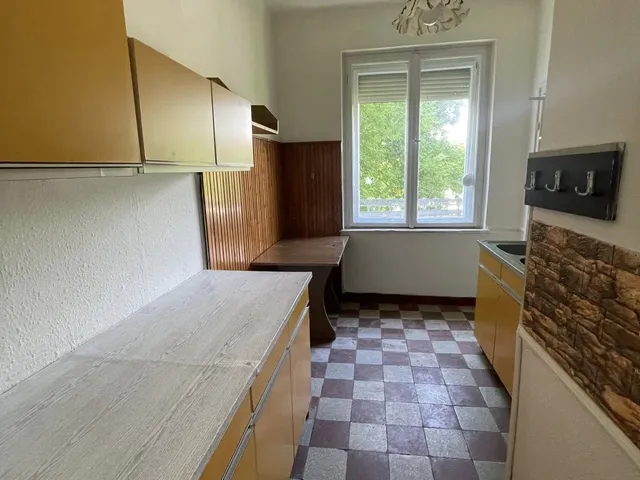 Eladó lakás Komló, Irinyi utca 3 53 nm