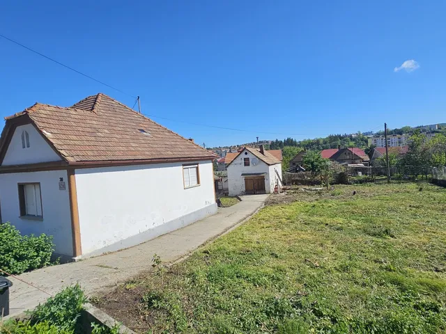 Eladó ház Komló 150 nm