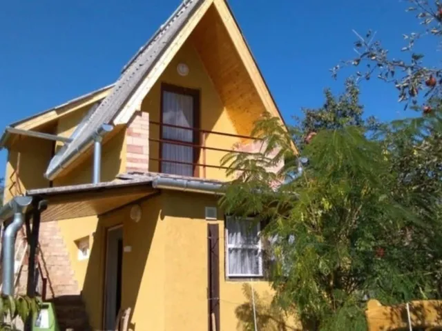 Eladó nyaraló Komló 40 nm