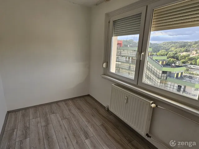 Eladó lakás Komló, Kossuth Lajos 40 nm