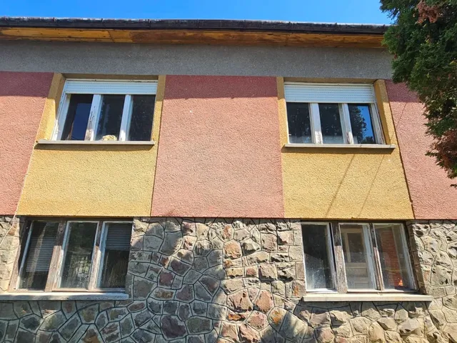 Eladó ház Komló, Gárdonyi Géza 120 nm