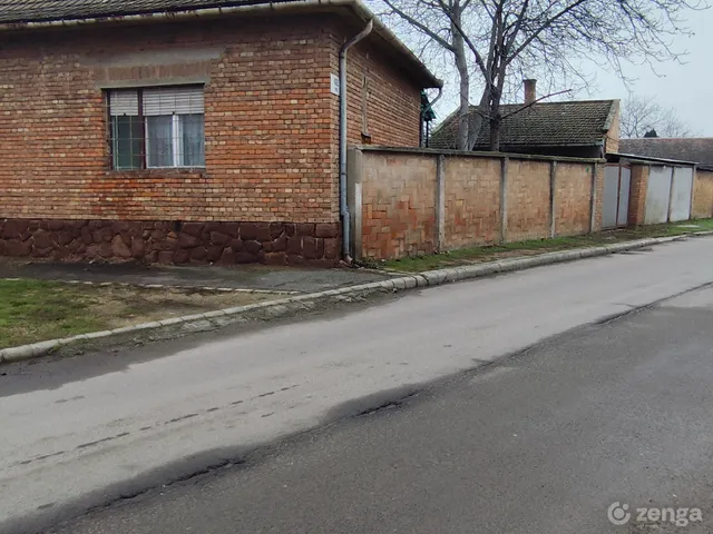 Eladó ház Szeged, Kiskundorozsma, Dorozsmai út 178 130 nm