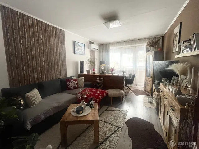 Eladó lakás Tatabánya, Gál István-lakótelep 63 nm