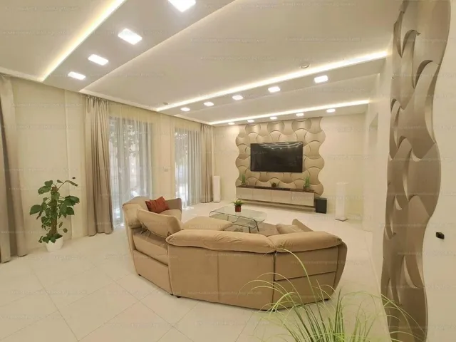 Eladó lakás Szeged, Belváros 302 nm