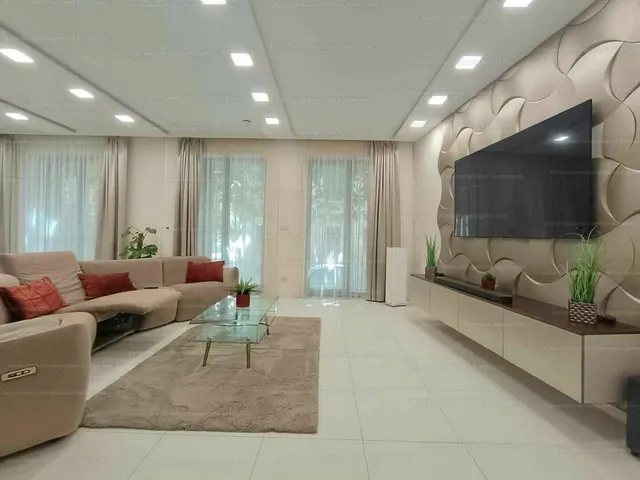 Eladó lakás Szeged, Belváros 302 nm