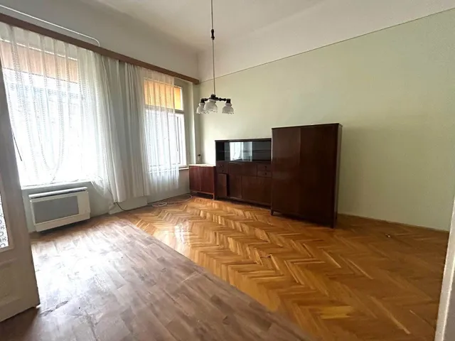 Eladó lakás Szeged, Belváros 73 nm