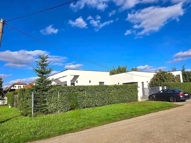 Eladó ház Deszk 228 nm