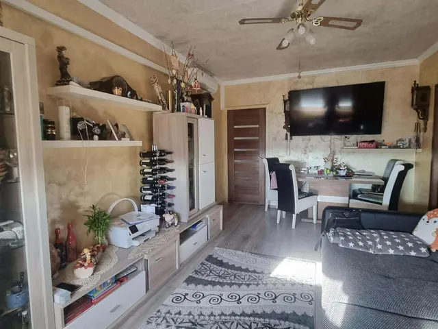 Eladó lakás Szeged, Makkosház 61 nm