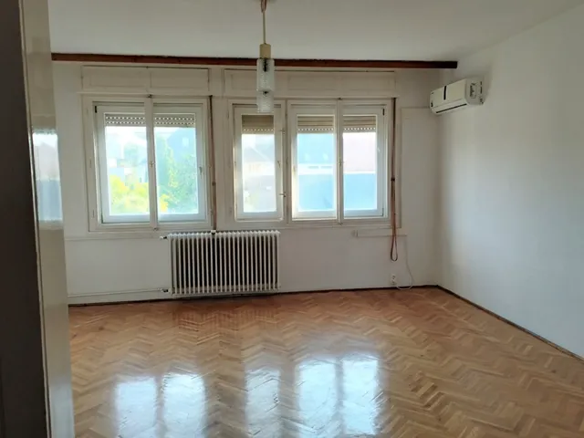 Eladó ház Szeged, Északi városrész 182 nm